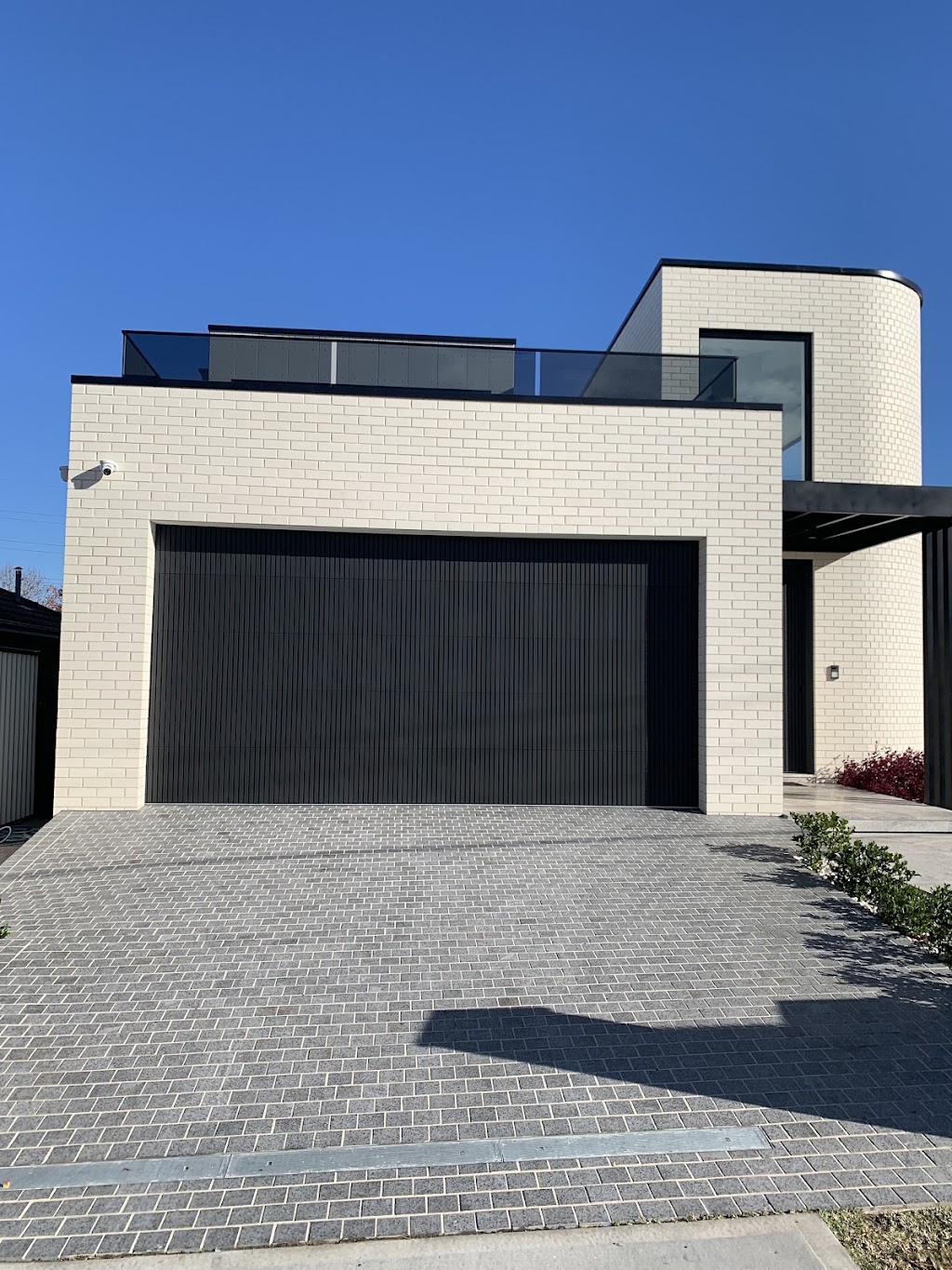 Ultralift Garage Doors | 5 Bramhall Ave, Punchbowl NSW 2196, Australia | Phone: 1300 736 636