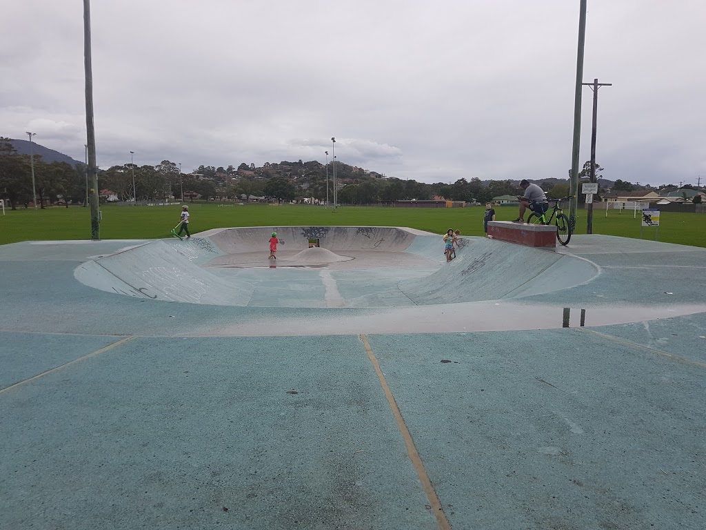 Unanderra Skate Park | park | Central Rd, Unanderra NSW 2526, Australia | 0242277111 OR +61 2 4227 7111