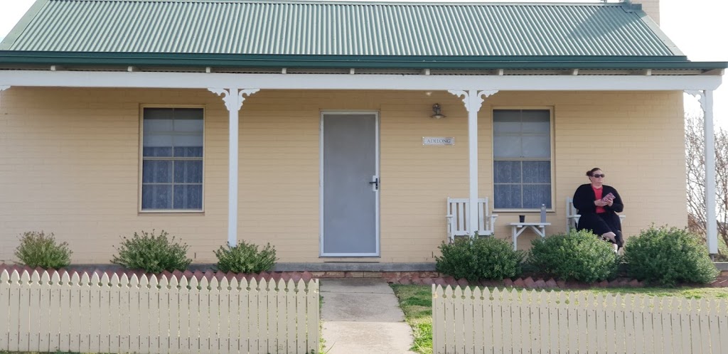 Wagga Wagga Country Cottages | lodging | 85 Hillary St, North Wagga Wagga NSW 2650, Australia | 0269211539 OR +61 2 6921 1539