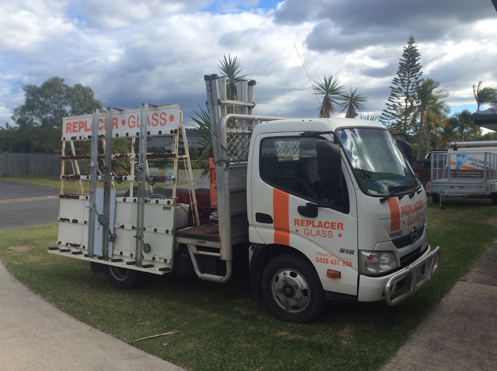 Replacer glass | 14 Katunga Cct, Ormeau QLD 4208, Australia | Phone: 0428 437 838