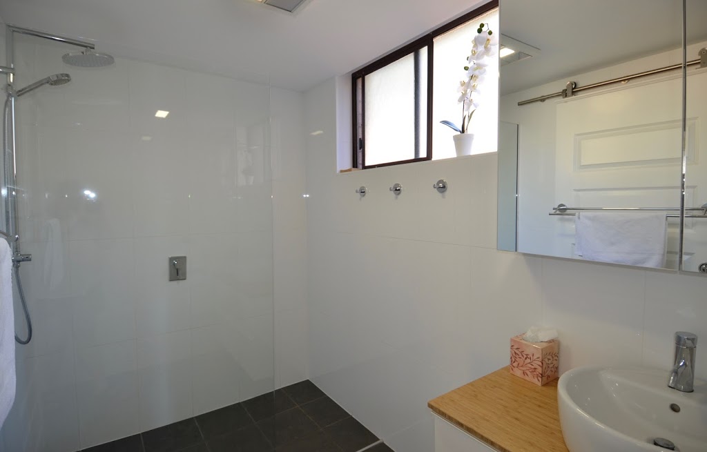 Mollymook Sunrise Holiday Apartment | 2/25 Shepherd St, Mollymook NSW 2539, Australia | Phone: 0414 899 199