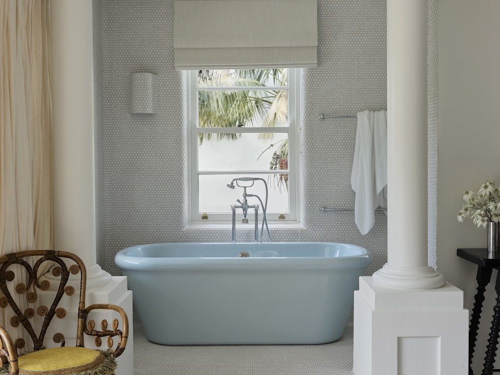 Raes Guesthouses | Unit 1/3 Marine Parade, Byron Bay NSW 2481, Australia | Phone: (02) 6685 5366