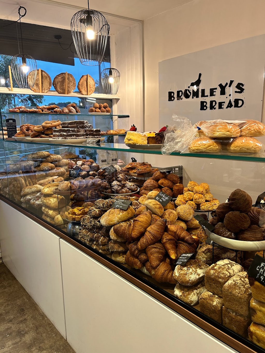 Bromleys Bread | bakery | 1/255 Charman Rd, Cheltenham VIC 3192, Australia | 0435368705 OR +61 435 368 705