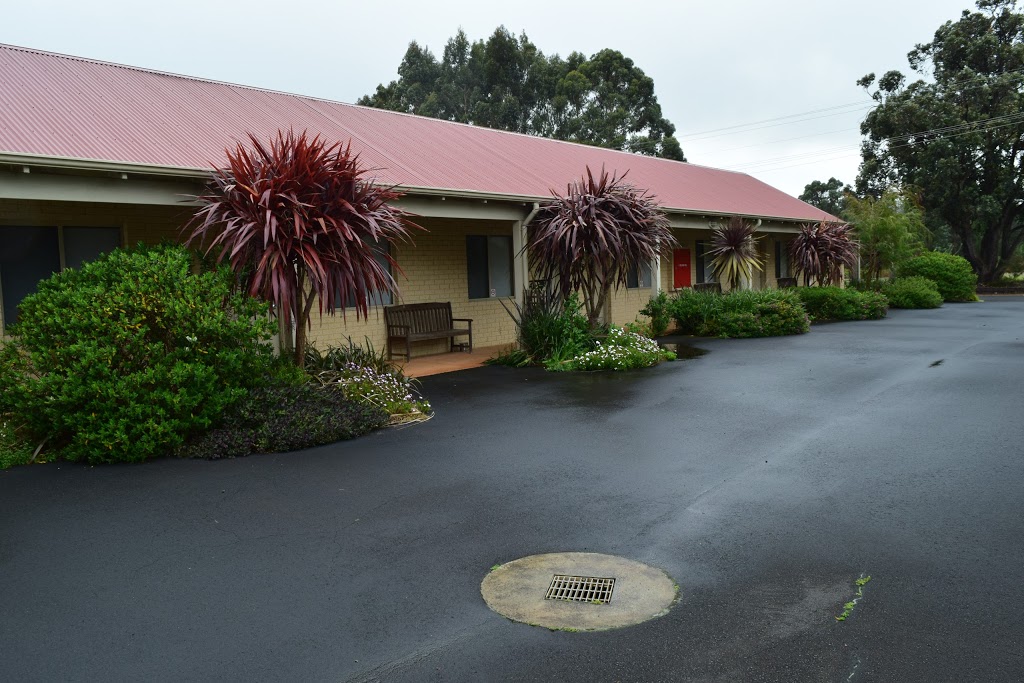 Northcliffe Hotel & Motor Inn | lodging | 7 Wheatley Coast Rd, Northcliffe WA 6262, Australia | 0897767089 OR +61 8 9776 7089