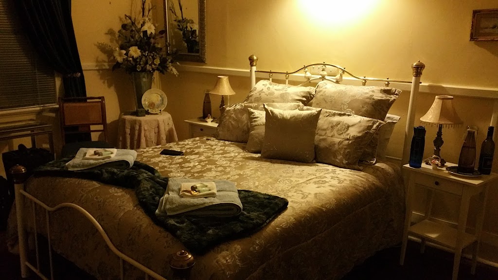 Abbys Bed and Breakfast | 30 Mitchell St, Merredin WA 6415, Australia | Phone: (08) 9041 3499