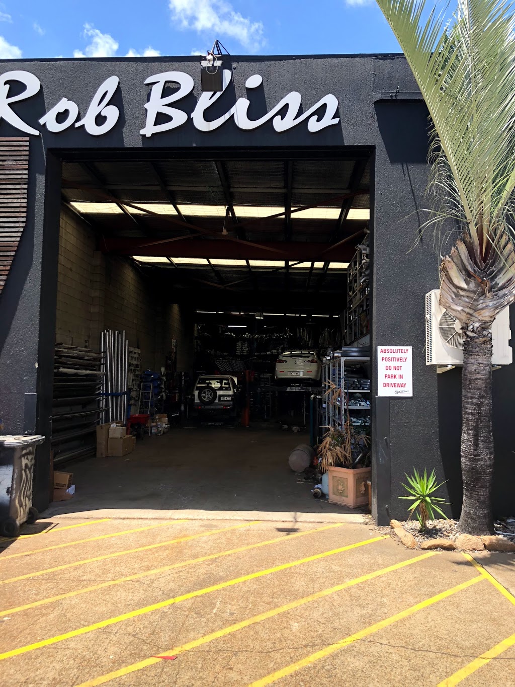 Rob Bliss Exhaust | car repair | 264 Robinson Rd E, Geebung QLD 4034, Australia | 0732652044 OR +61 7 3265 2044