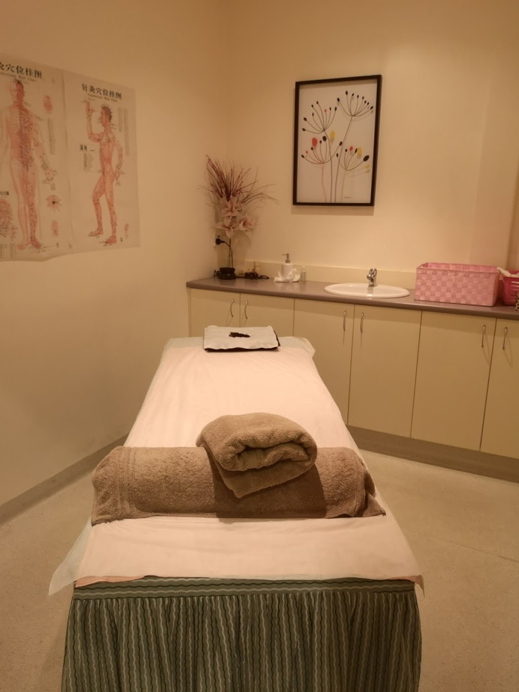 Massage ease | Shop 11 Bridge plaza, 13 Clyde St, Batemans Bay NSW 2536, Australia | Phone: 0451 149 586