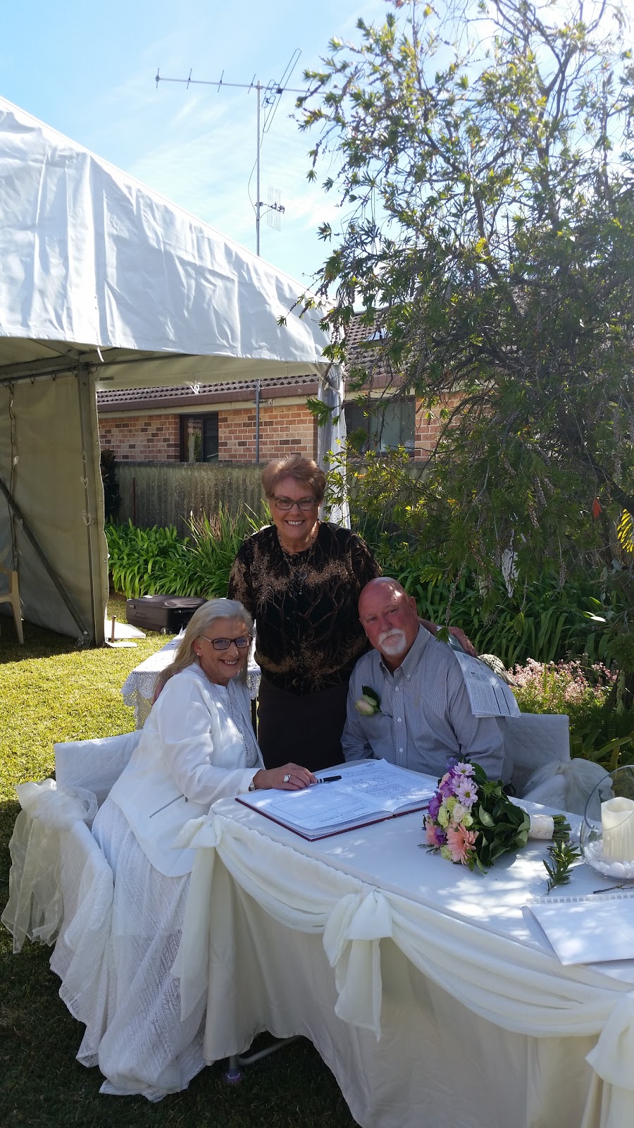 Lorette Barzan - Marriage Celebrant |  | Unit 284/1 Scaysbrook Dr, Kincumber NSW 2251, Australia | 0409477628 OR +61 409 477 628