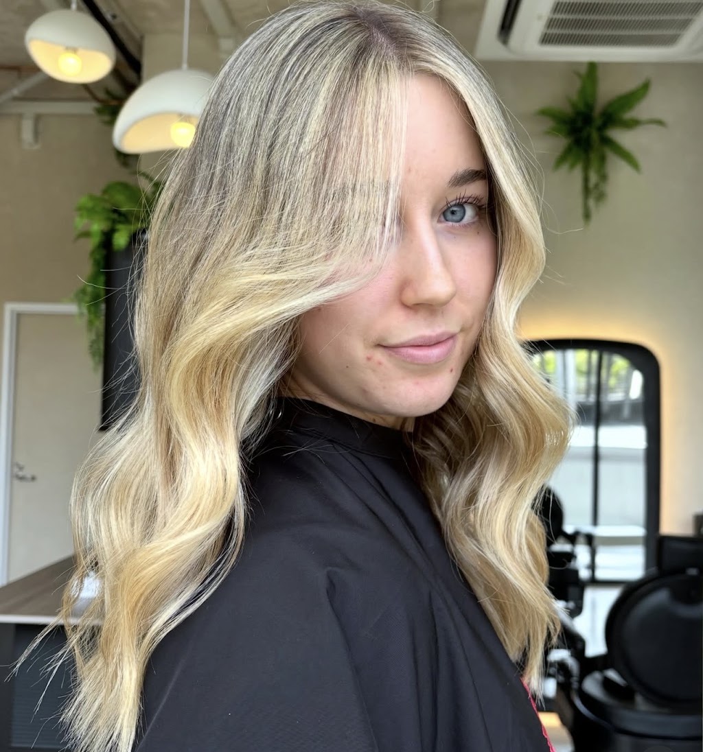 The Black Palm Studio - Salon | 3 Centreline Pl, Robina QLD 4226, Australia | Phone: 0407 234 630