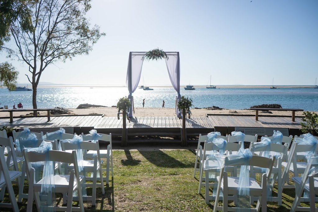 1770 Weddings | 40 Captain Cook Dr, Agnes Water QLD 4677, Australia | Phone: 0412 439 077