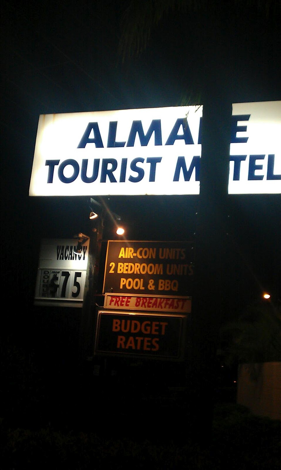 Almare Tourist Motel | 339 River St, Ballina NSW 2478, Australia | Phone: (02) 6686 2873
