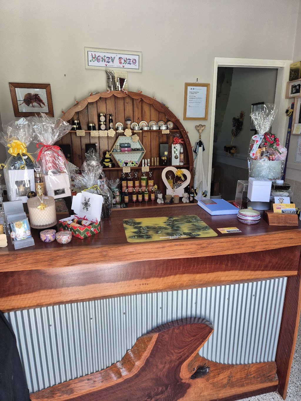 The Honey Shed | 249 Old Homebush Rd, Gowrie Junction QLD 4352, Australia | Phone: 0408 180 847