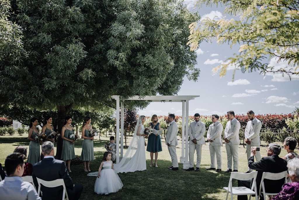 Misha Harding Tie The Knot Mudgee | 6 Denton Cl, Mudgee NSW 2850, Australia | Phone: 0414 663 076