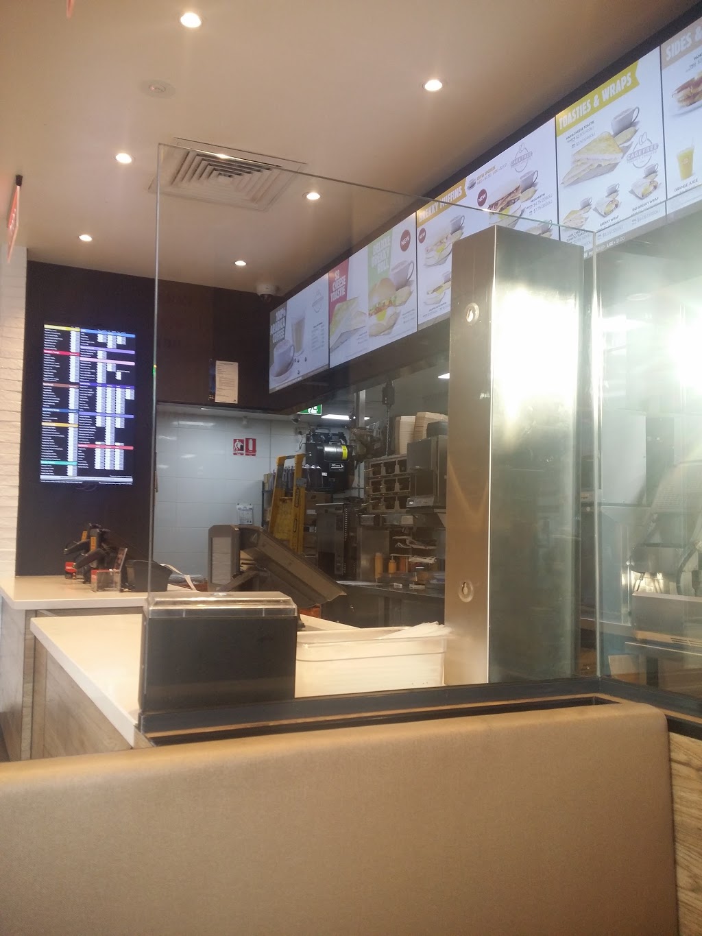 Hungry Jacks | restaurant | 36-42 Chambers Flat Rd, Waterford West QLD 4133, Australia | 32007599 OR +61 32007599