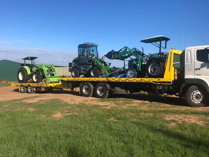 A2B Tilt Tray Hire Childers |  | 28291 Bruce highway south isis, Childers QLD 4660, Australia | 0428099995 OR +61 428 099 995