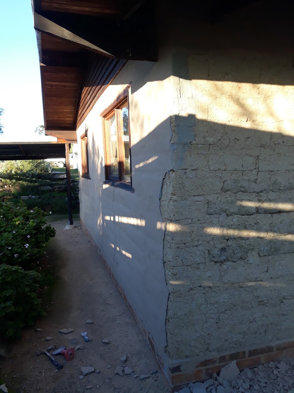 mud brick fix | 17 Roanoak Ct, East Bendigo VIC 3550, Australia | Phone: 0417 479 491