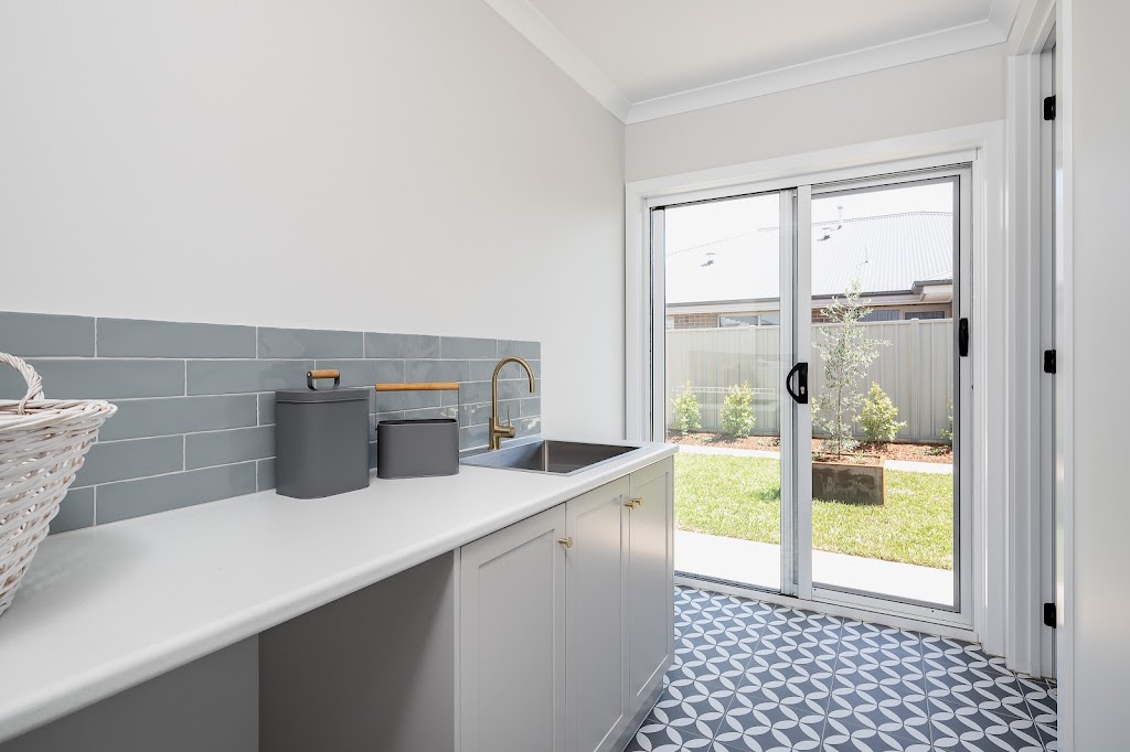 Cavalier Homes - Maldon & Parkdale Display Homes | 35 Sunbird Way, Kialla VIC 3631, Australia | Phone: 0456 387 903