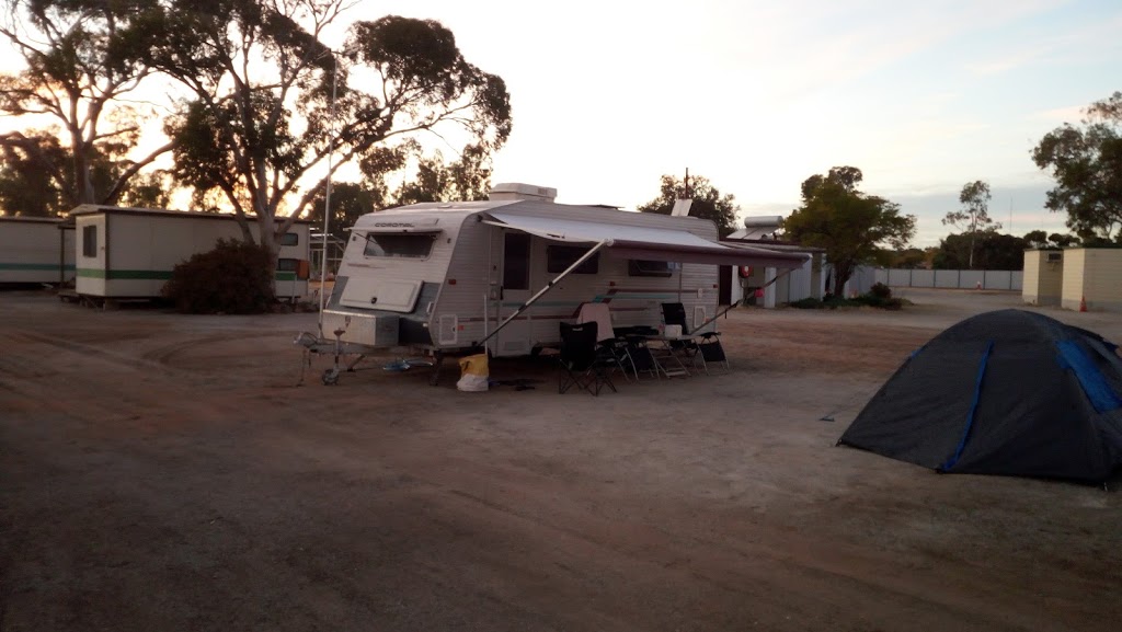 Cunderdin Caravan Park | LOT 74 Olympic Ave, Cunderdin WA 6407, Australia | Phone: (08) 9635 1258