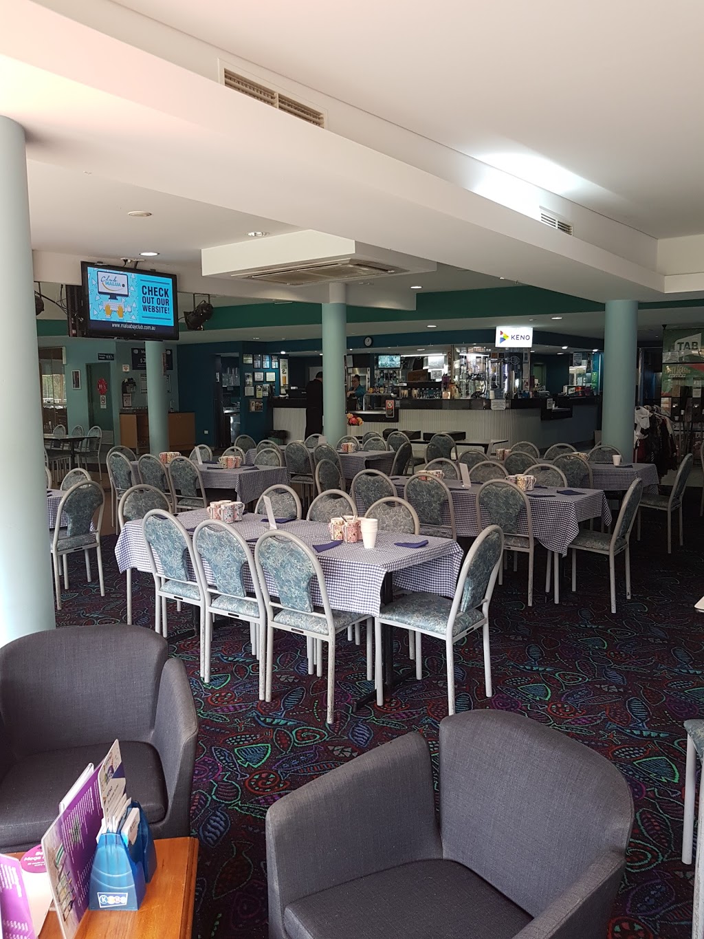 Club Malua | restaurant | 40 Sylvan St, Malua Bay NSW 2536, Australia | 0244711261 OR +61 2 4471 1261