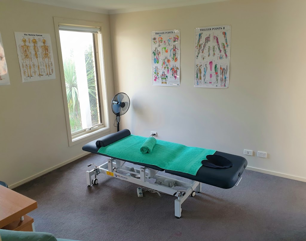 Simply Soothing Myotherapy & Remedial Massage | point of interest | Unit 1/8 Rous St, Wyndham Vale VIC 3024, Australia | 0423929597 OR +61 423 929 597