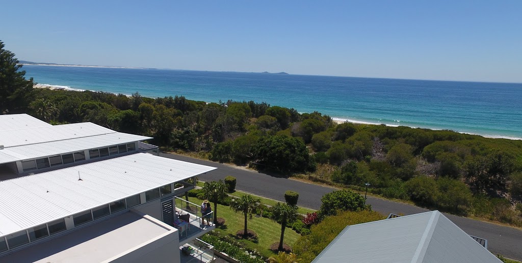 The Love Nest | lodging | 12/13-17 Beach Rd, Hawks Nest NSW 2324, Australia | 0417853752 OR +61 417 853 752