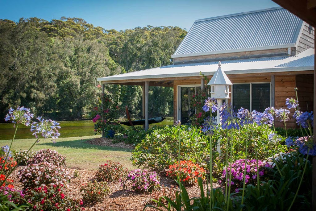The Banksias | lodging | 1126 Point Plomer Rd, Crescent Head NSW 2440, Australia | 0411133227 OR +61 411 133 227