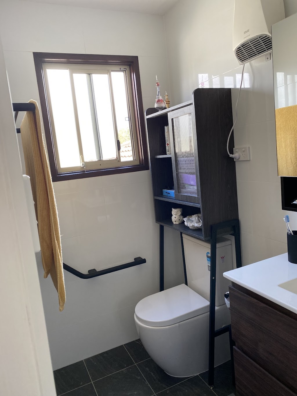 kr coastwide tiling and bathroom renovations | Sunrise Ave, Budgewoi NSW 2262, Australia | Phone: 0408 551 486