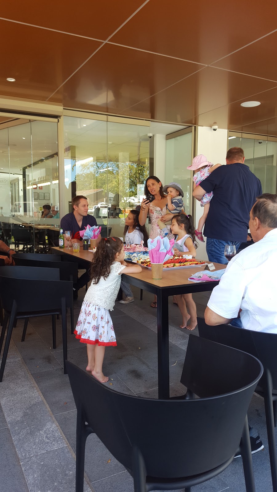 Sophias At Akora | cafe | 2 Adie Ct, Bentley WA 6102, Australia