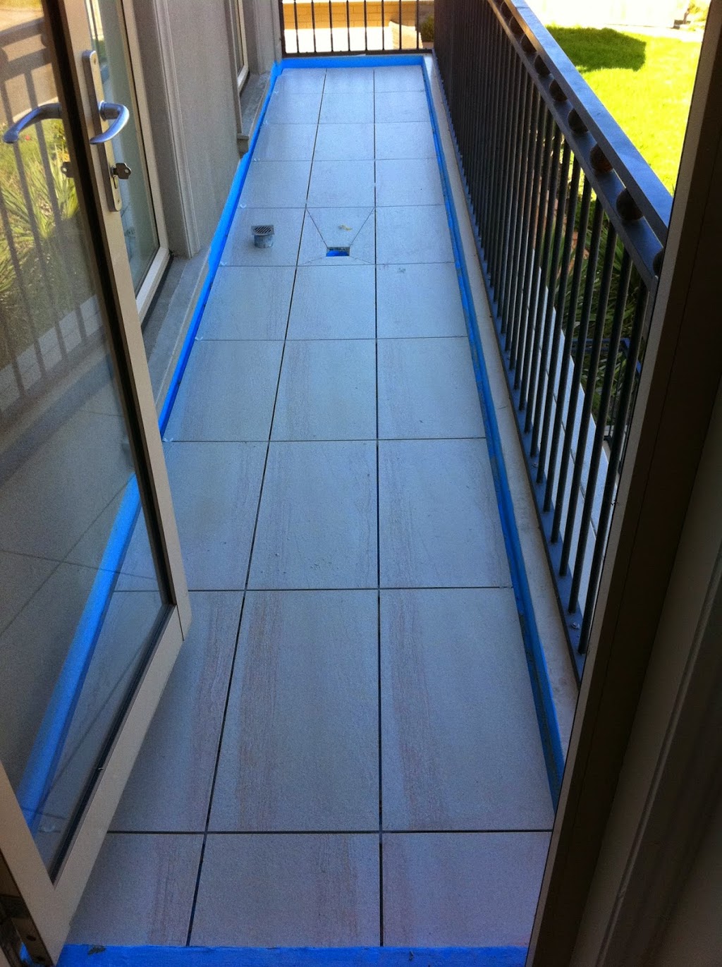 tincho tiling and maintenance | 2 Kismet Cl, Cranbourne West VIC 3977, Australia | Phone: 0433 823 194