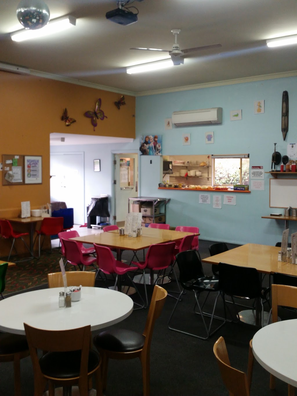 Jumbos Jungle Playhouse and Cafe | cafe | 12 Littlebourne St, Kelso NSW 2795, Australia | 0263326135 OR +61 2 6332 6135