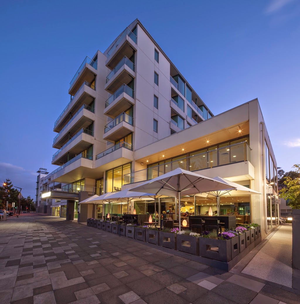 Waterfront Restaurant & Bar | restaurant | 10/14 Eastern Beach Rd, Geelong VIC 3220, Australia | 0352735460 OR +61 3 5273 5460