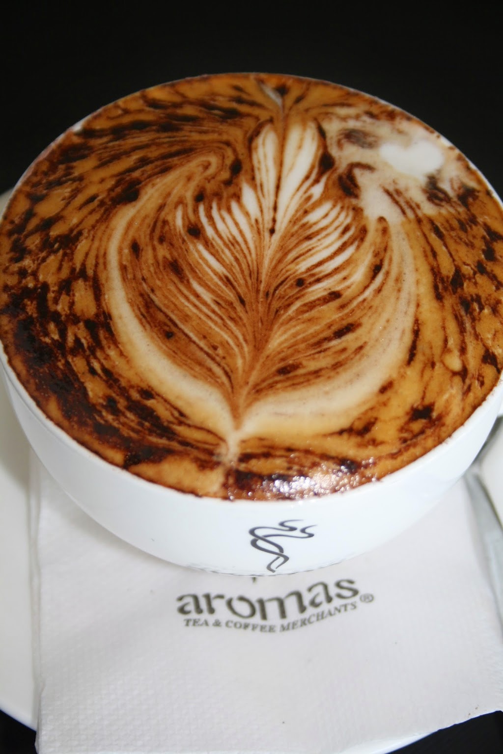 Aromas Coffee Roasters | cafe | 60 Alexandra Pl, Murarrie QLD 4172, Australia | 0733939324 OR +61 7 3393 9324