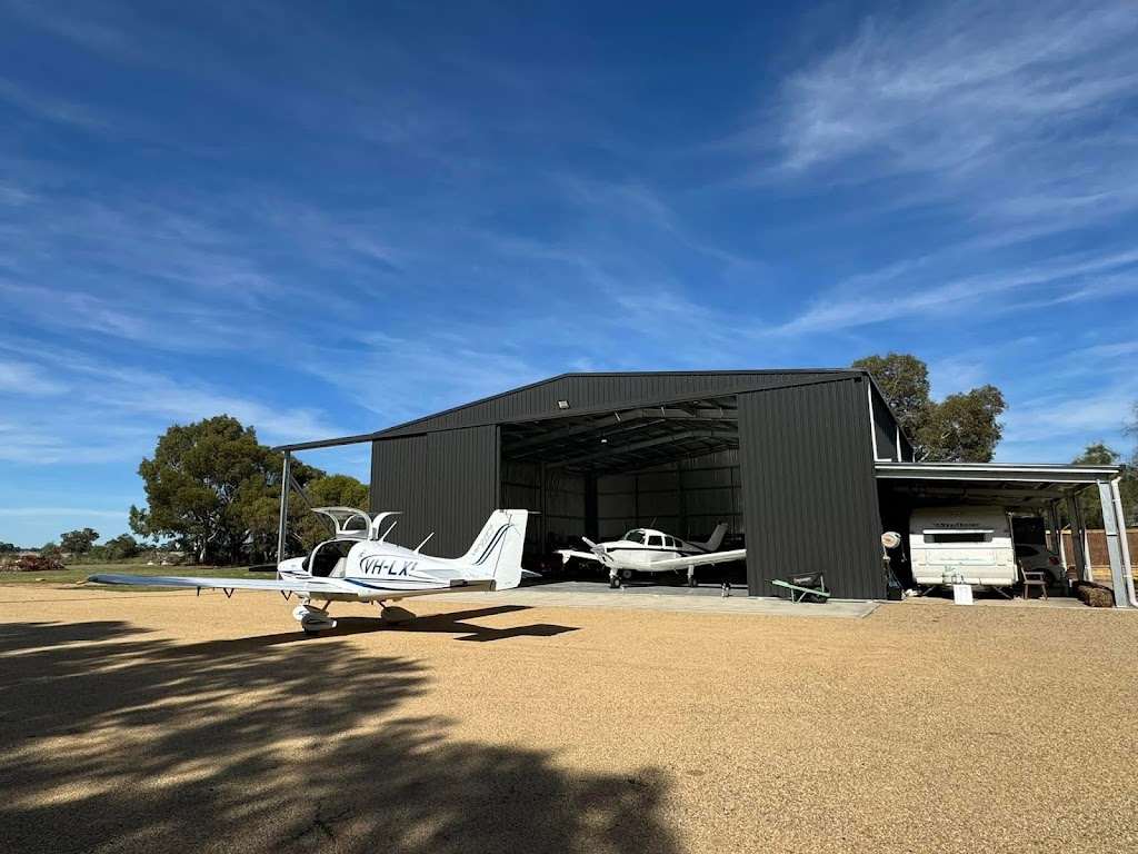Little Red Plane Stay | 90 Cahills Rd, Yarrawonga VIC 3730, Australia | Phone: 0411 824 405