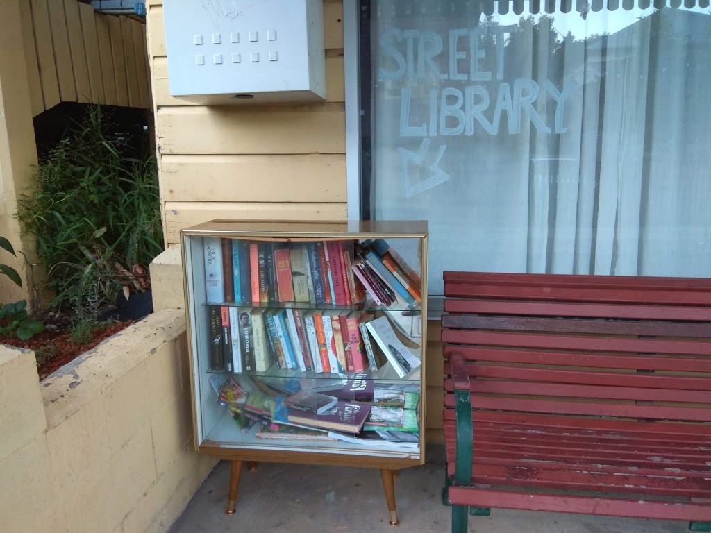 Free Library | 50 Baynes St, Highgate Hill QLD 4101, Australia