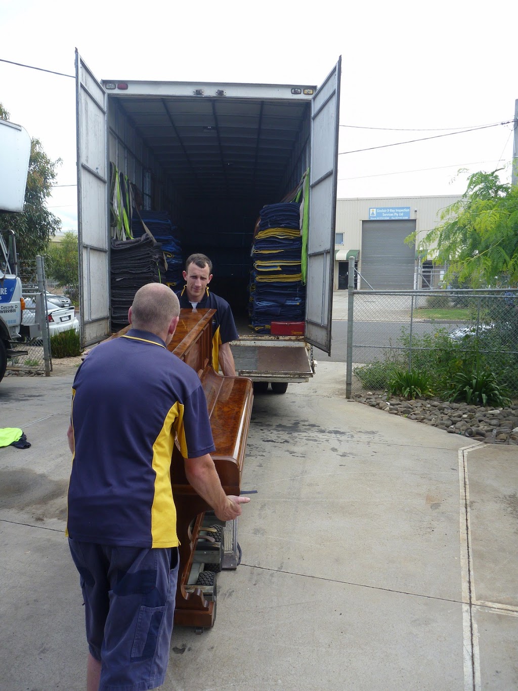 Werribee Removals & Storage | 14 Loop Rd, Werribee VIC 3030, Australia | Phone: (03) 9741 3236