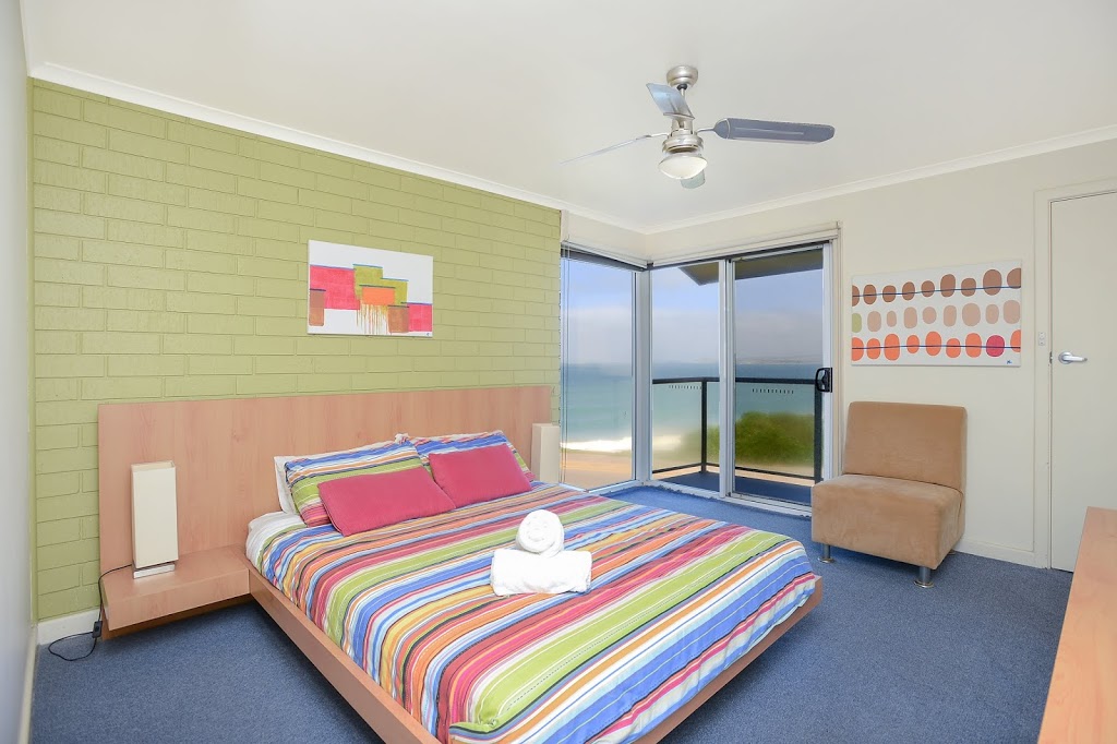 Unwind @ South Seas - Port Elliot Beachfront Apartment | lodging | 18 Merrilli Pl, Port Elliot SA 5212, Australia | 0411141329 OR +61 411 141 329