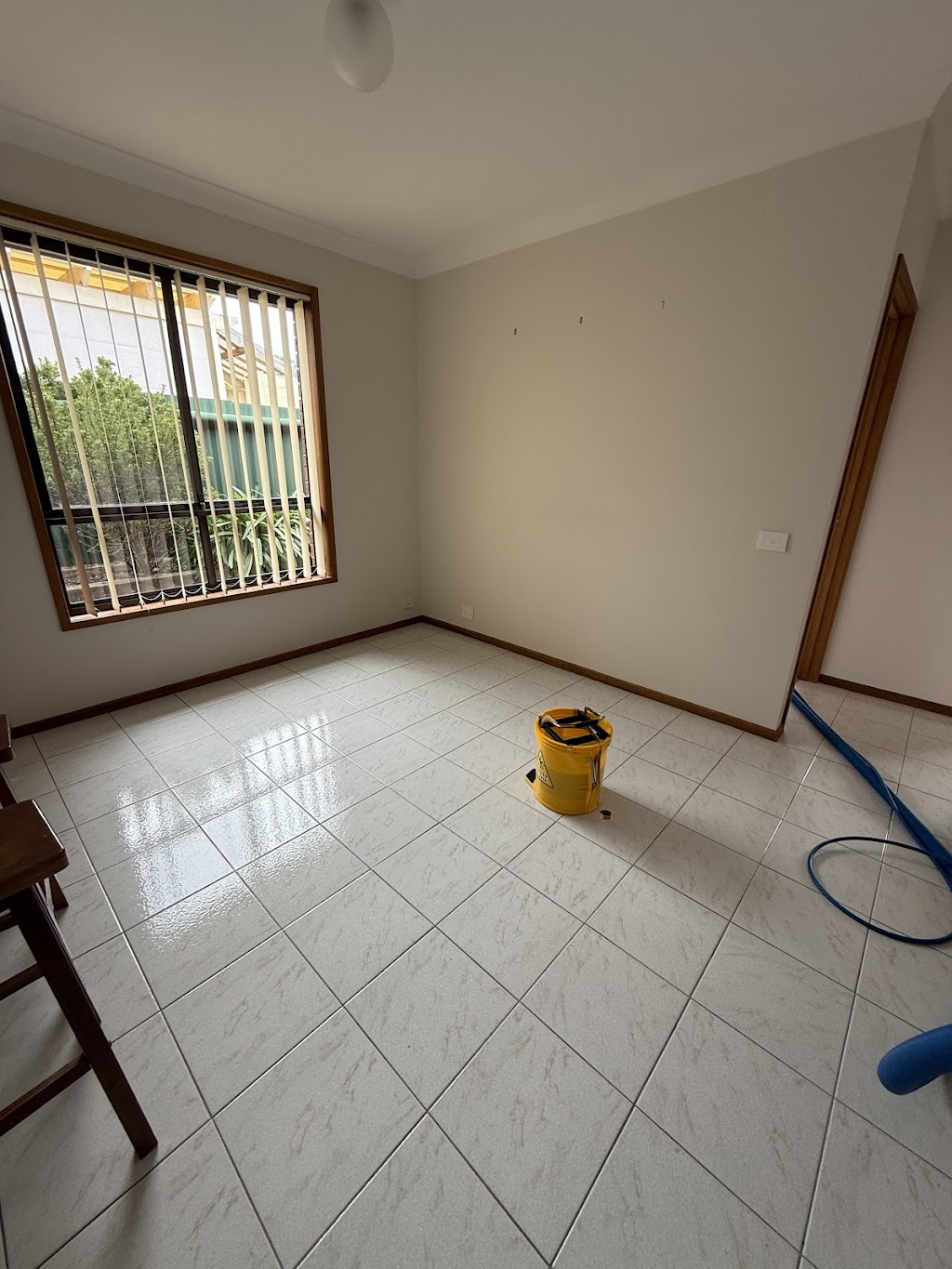 Freshwave cleaning experts | Yarralumla Dr, Wodonga VIC 3690, Australia | Phone: 0469 817 756
