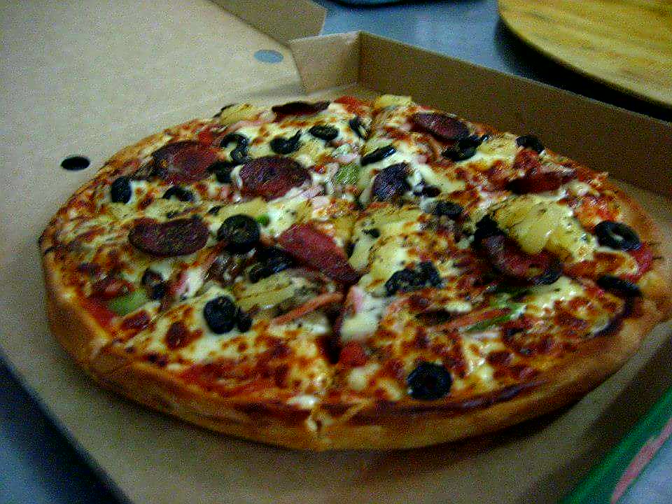 Pepperonis | meal delivery | 196 Wishart Rd, Wishart QLD 4122, Australia | 0734204312 OR +61 7 3420 4312