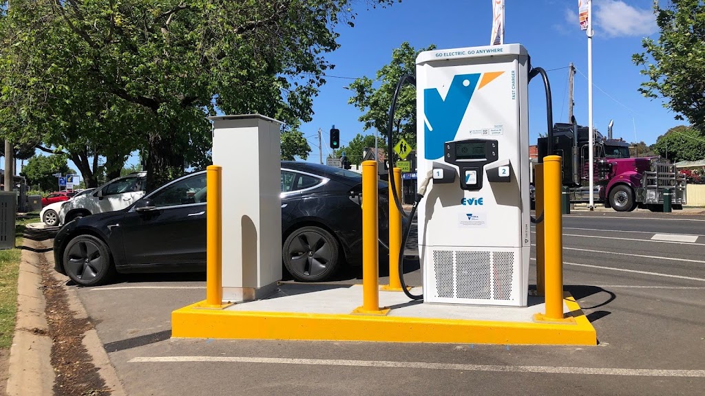 Evie Charging Station | 126 High St, Heathcote VIC 3523, Australia | Phone: 1300 463 843