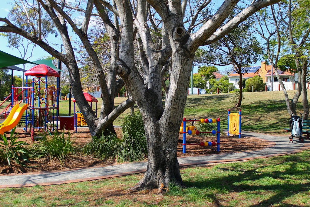 Perth Street Park | park | 74 Perth St, Camp Hill QLD 4152, Australia | 0734038888 OR +61 7 3403 8888