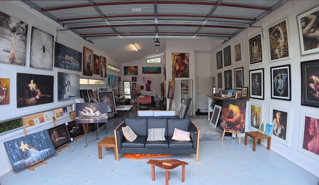 Ulla and Bjorn Art Gallery | 93 Amaroo Dr, Smiths Lake NSW 2428, Australia | Phone: 0414 180 971