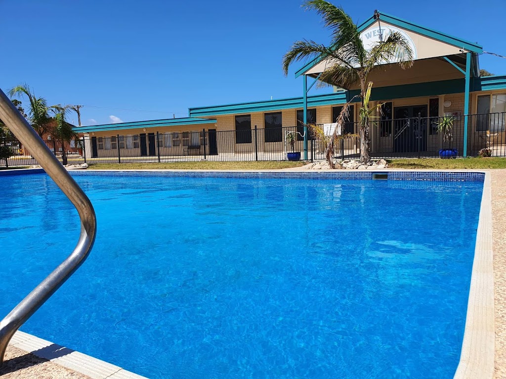 East West Motel and Restaurant | 66-76 McKenzie St, Ceduna SA 5690, Australia | Phone: (08) 8625 2101