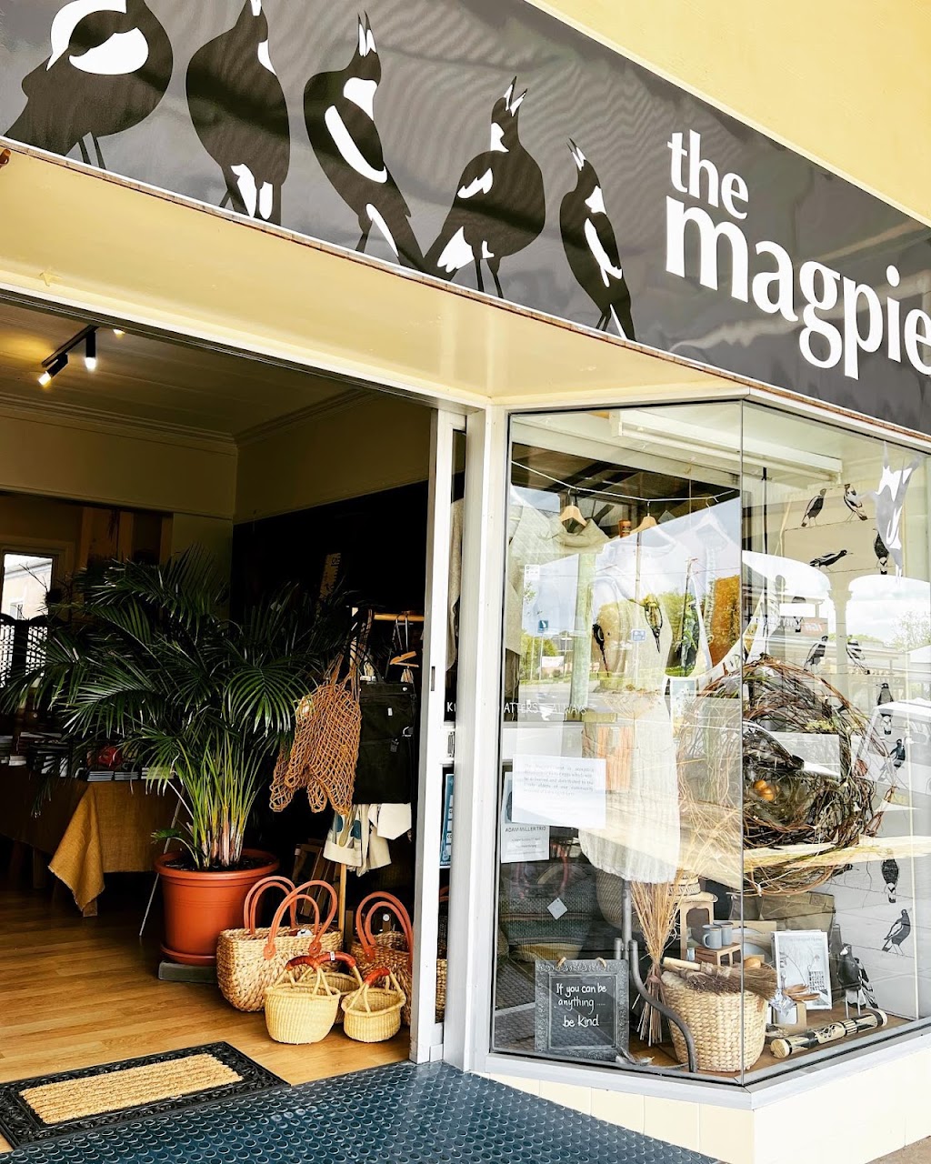 The Magpie Dungog (220 Dowling St) Opening Hours