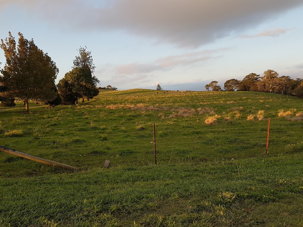 Oxley Hill Lookout | tourist attraction | Oxleys Hill Rd, Bowral NSW 2576, Australia | 0248680888 OR +61 2 4868 0888