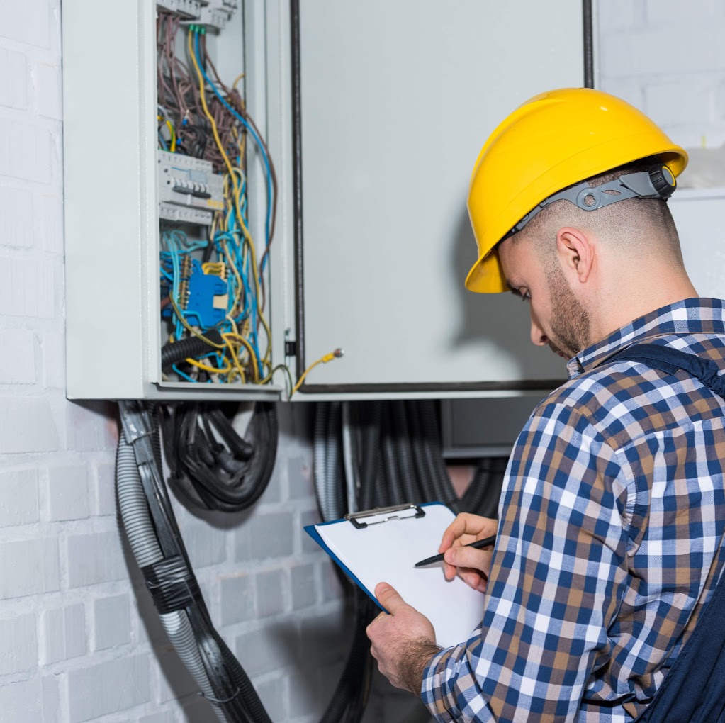 Englorie Park Electrician | electrician | Level 2 Electrcian Englorie Park, No Power Electrician, Emergency Electric Connect, Englorie Park NSW 2560, Australia | 0488825412 OR +61 488 825 412
