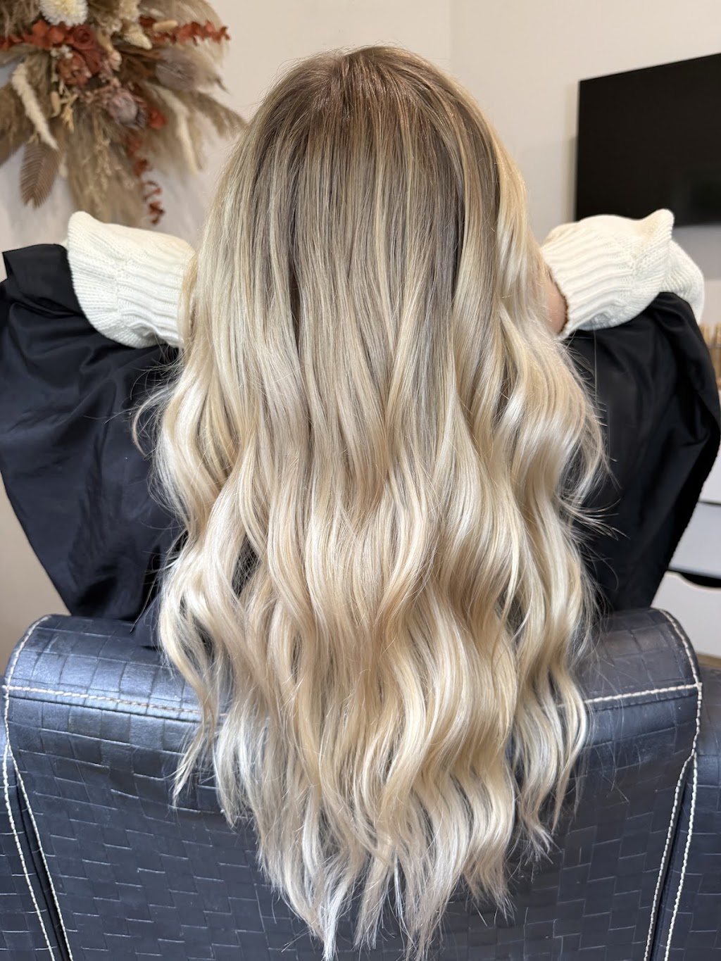 Liv Hair and Beauty | 76 Fairview Rd, Sapphire Beach NSW 2450, Australia | Phone: 0423 536 537