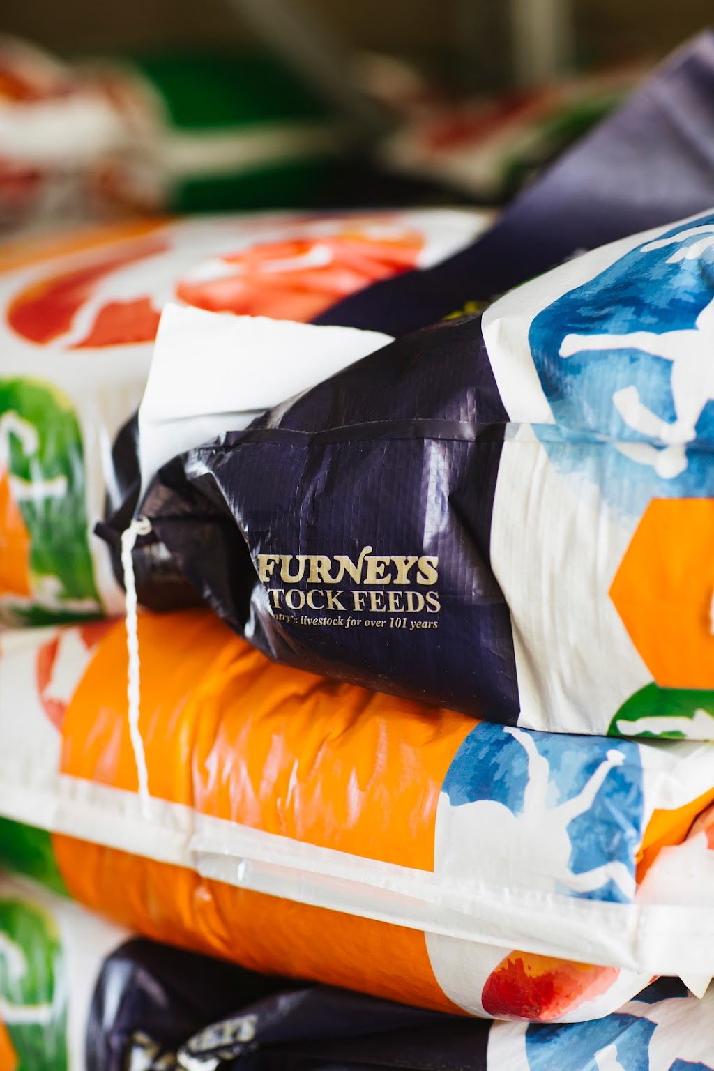 Furneys Stockfeeds - Tamworth | pet store | 7 Wallamore Rd, Tamworth NSW 2340, Australia | 0267621363 OR +61 2 6762 1363