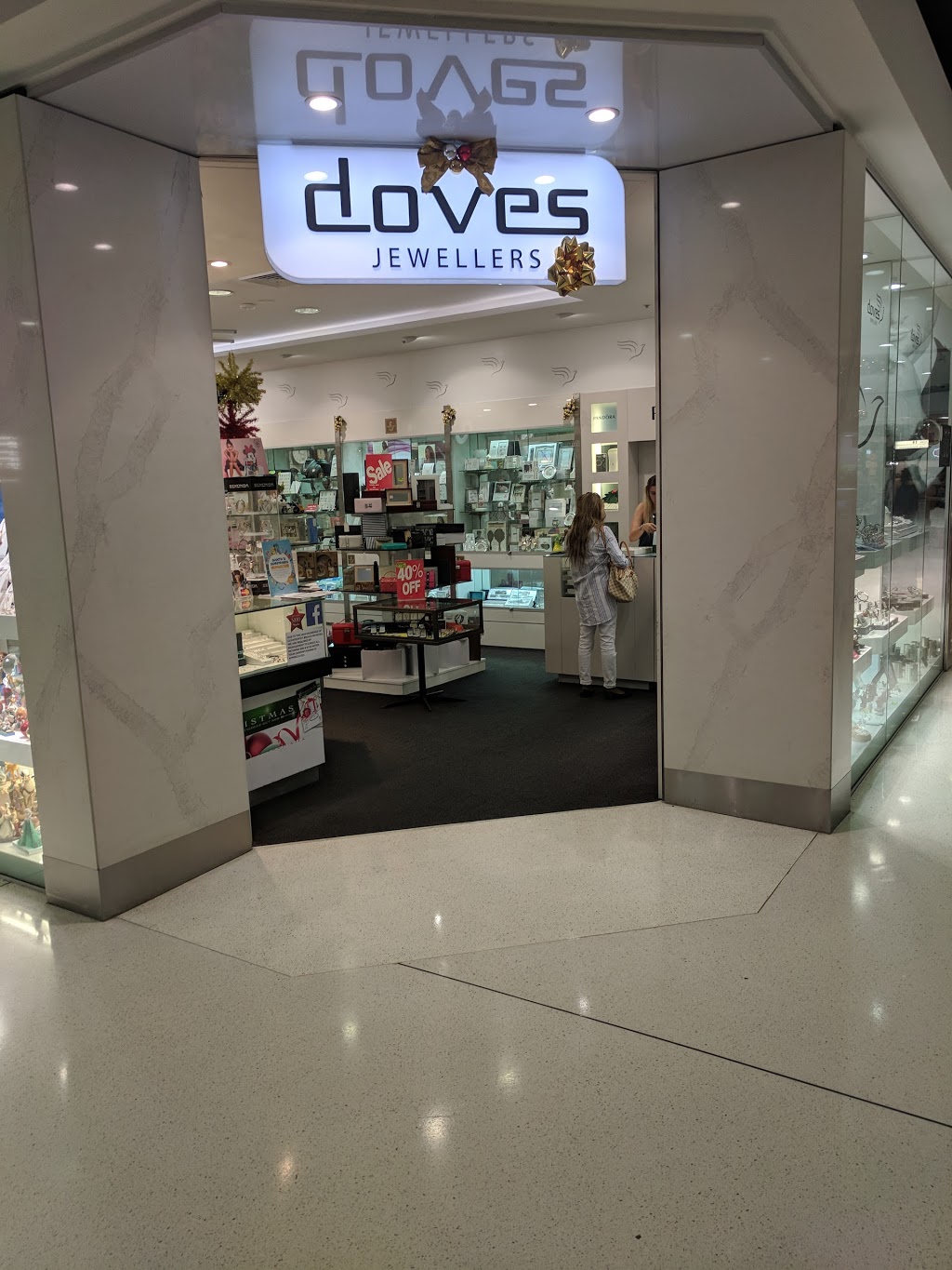 Doves Jewellers | jewelry store | Shop 29 The Village Shopping Center 10 Charles Hackett Drive St Marys NSW 2760 AU, 10 Charles Hackett Dr, St Marys NSW 2760, Australia | 0296231655 OR +61 2 9623 1655