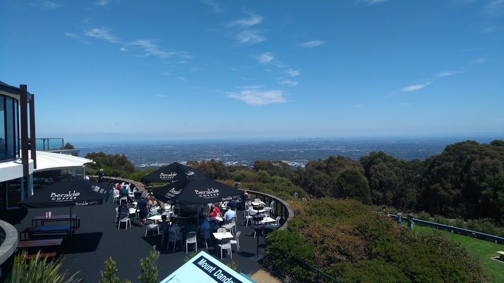 Skyhigh Bistro/Cafe | restaurant | 26 Observatory Rd, Mount Dandenong VIC 3766, Australia | 0397510443 OR +61 3 9751 0443