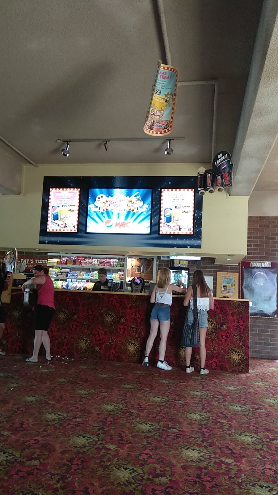Fays Twin Cinema | movie theater | Oxley St & Milligan St, Taree NSW 2430, Australia | 0265524600 OR +61 2 6552 4600